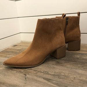 Size 9 brown booties
